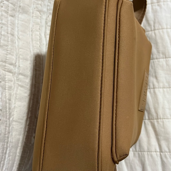 Dagne Dover - Picture 2 of 5